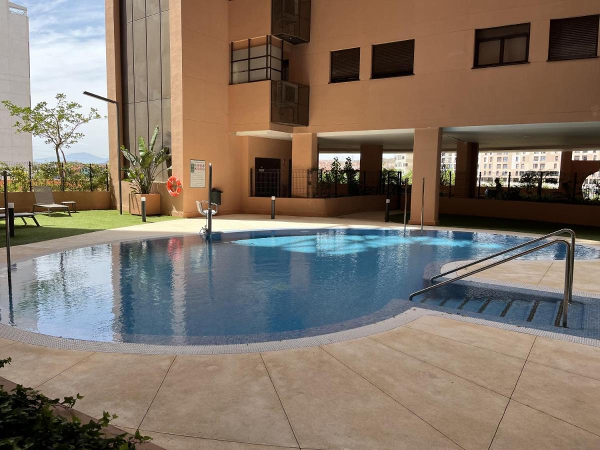 -Malagasunapts-Skygarden Teatinos Pool Playground Buitenkant foto